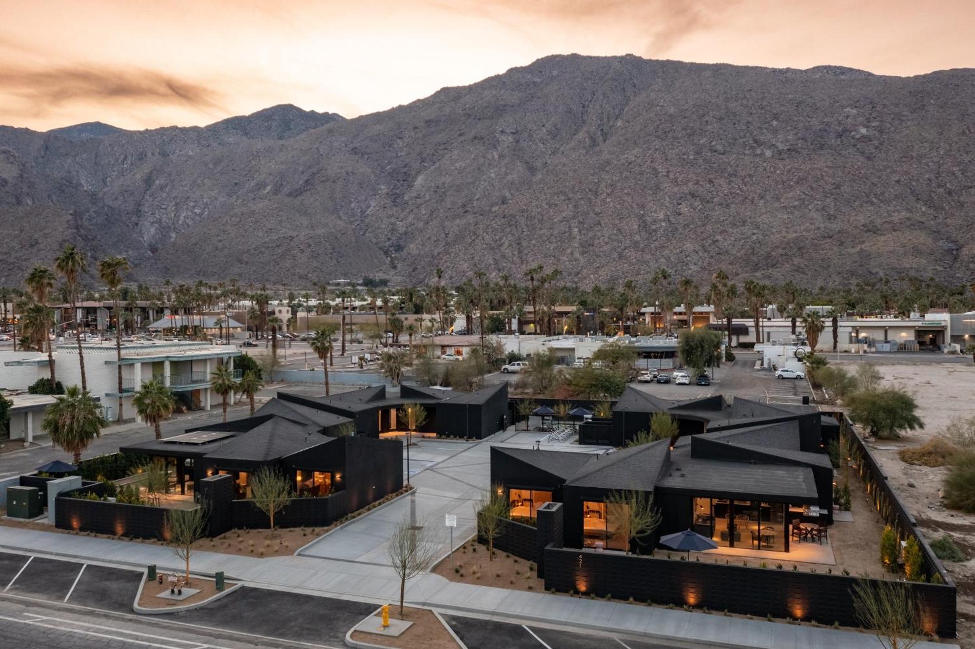 Blackhaus By Avantstay Ada Modern Rooms, Pool & Bbq Palm Springs Ngoại thất bức ảnh
