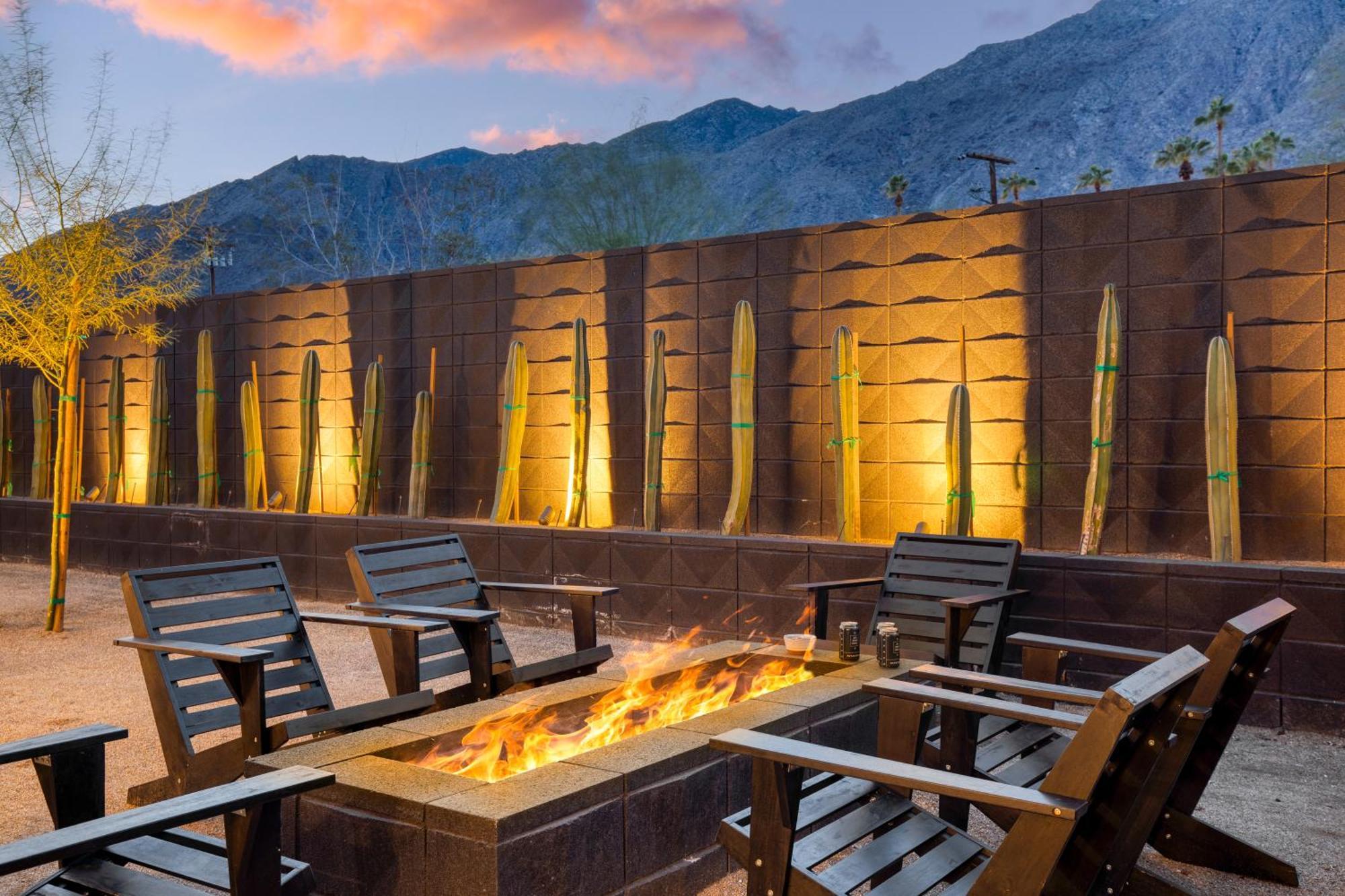 Blackhaus By Avantstay Ada Modern Rooms, Pool & Bbq Palm Springs Ngoại thất bức ảnh