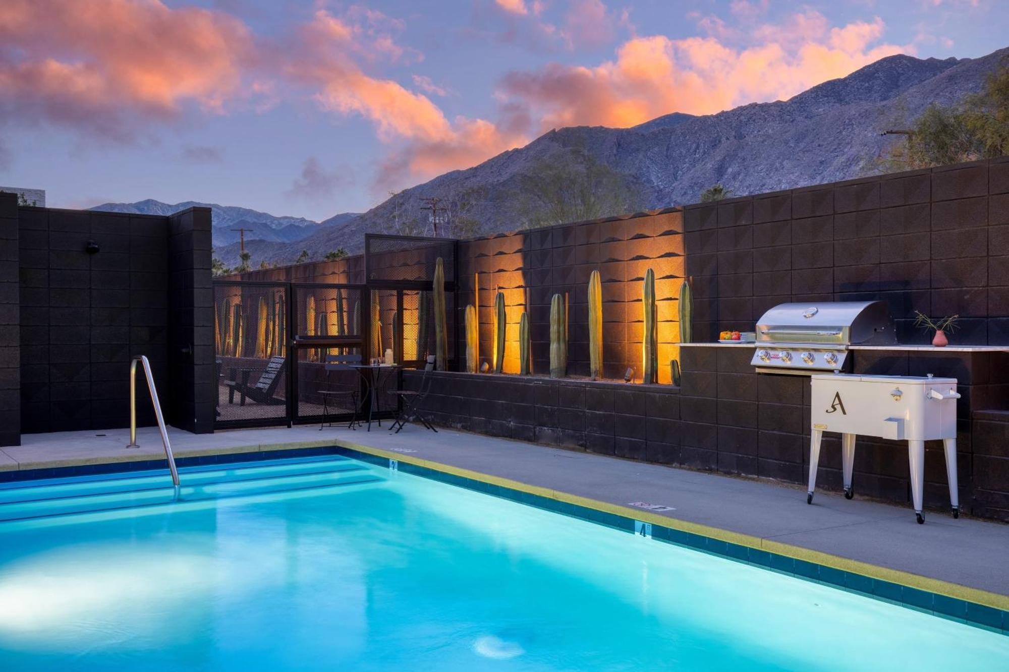 Blackhaus By Avantstay Ada Modern Rooms, Pool & Bbq Palm Springs Ngoại thất bức ảnh
